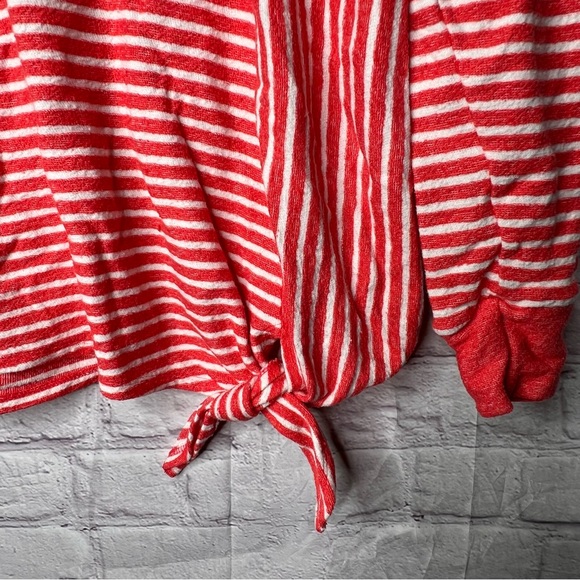 Gibson Women’s Long Sleeve Lightweight terry Cloth Shirt Side Tie Striped Medium - Picture 3 of 8